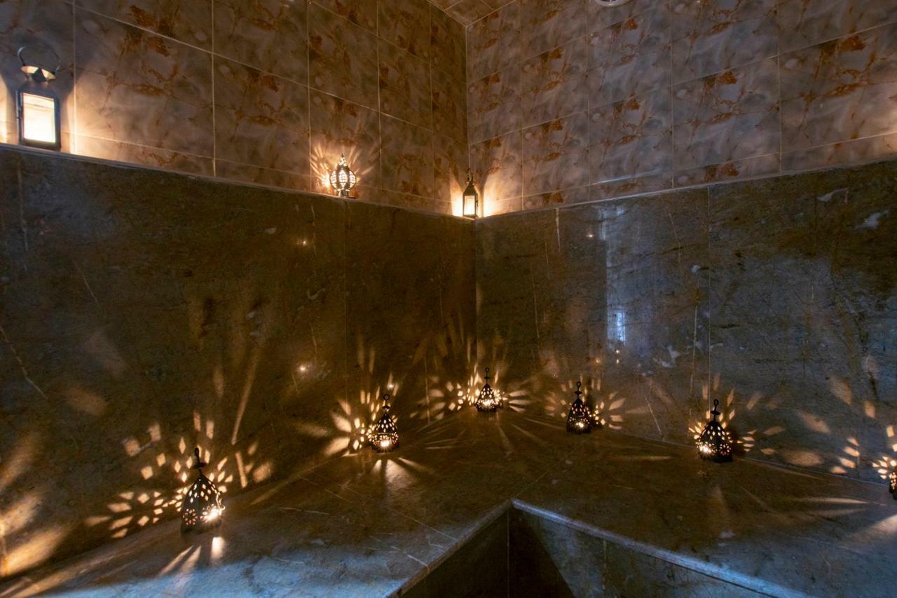 Riad Dar Merzouga Hammam&Jacuzzi Marrakesh Bagian luar foto