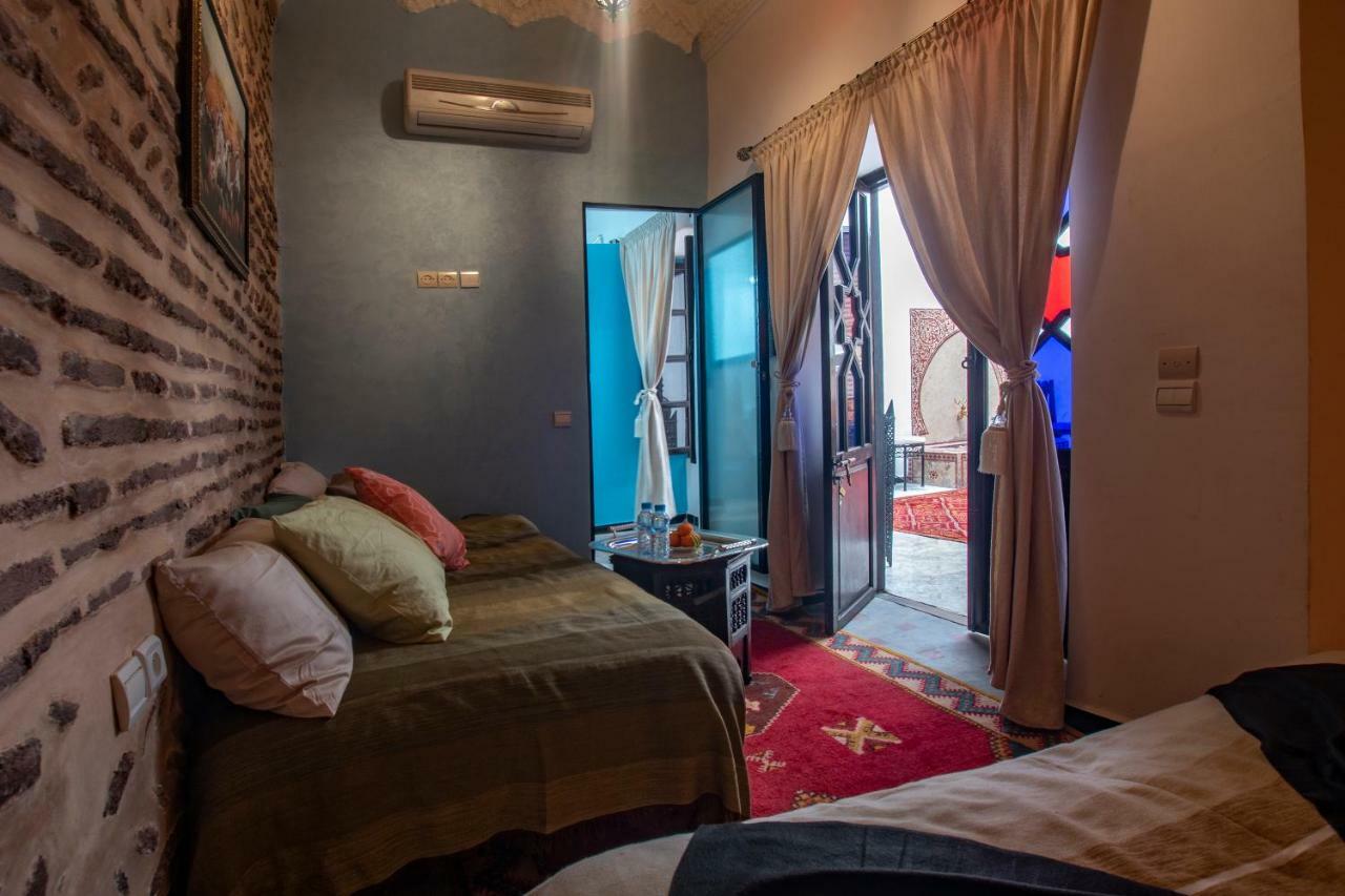 Riad Dar Merzouga Hammam&Jacuzzi Marrakesh Bagian luar foto