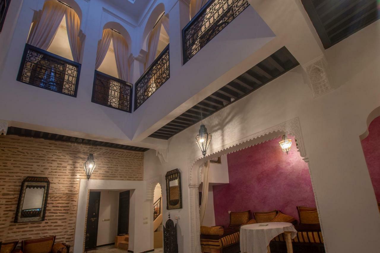 Riad Dar Merzouga Hammam&Jacuzzi Marrakesh Bagian luar foto