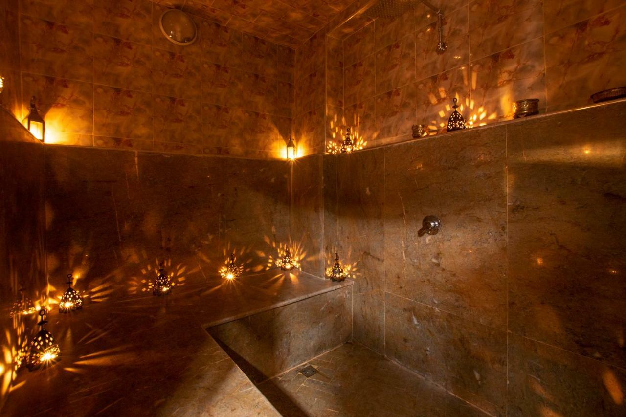 Riad Dar Merzouga Hammam&Jacuzzi Marrakesh Bagian luar foto