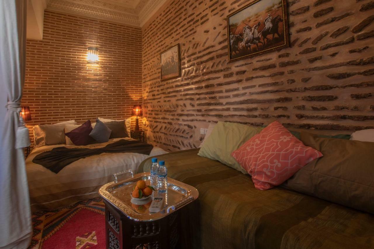 Riad Dar Merzouga Hammam&Jacuzzi Marrakesh Bagian luar foto