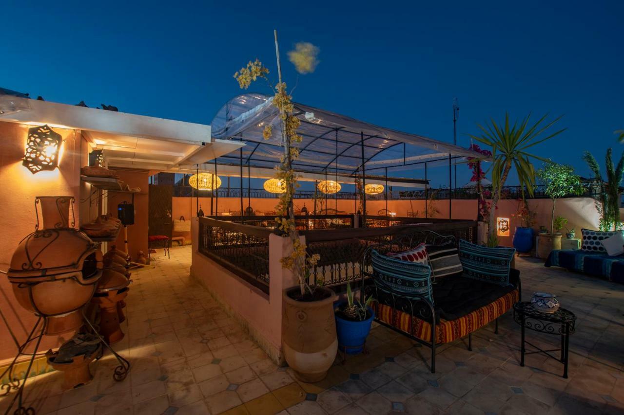 Riad Dar Merzouga Hammam&Jacuzzi Marrakesh Bagian luar foto